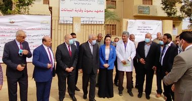 محافظ الجيزة يفتتح معمل مكافحة ثمار البلح بالواحات البحرية
