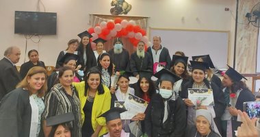 تخريج أول دفعة من معهد البابا شنودة للكتاب المقدس بإيبارشية بنها.. صور