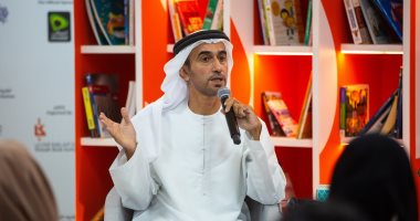 هل قراءة الأدب تساعد على إنتاج أفكار مختلفة؟ كتاب رواية وقصص يجيبون
