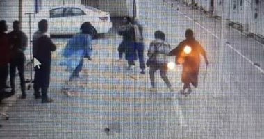صور..طبيبة تتعرض للضرب بوحشية على يد 5 ممرضات باستخدام "عصا وموس" فى ليبيا