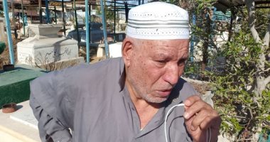 صديق طفولة محمود عبد العزيز يكشف سر حب الناس له فى مسقط رأسه بالإسكندرية.. لايف