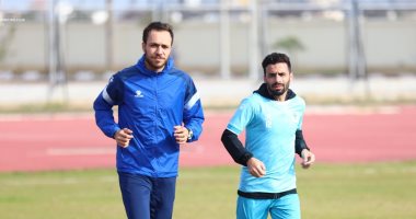 أحمد شديد قناوى يتعافى من كسر الأنف وينزع اللاصق الطبى