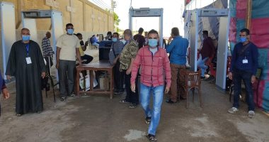 أقباط الأقصر يتوافدون على دير مارجرجس للاحتفال بالمولد لليوم الثالث