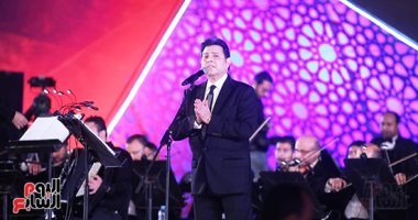 هانى شاكر يطرب جمهور مهرجان الموسيقى العربية بأجمل الأغنيات