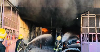 نائب محافظ سوهاج والسكرتير العام يتابعان حريق معرض طهطا 