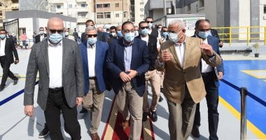 رئيس الوزراء يتفقد طريق المعاهدة وقرية عامر بالسويس 