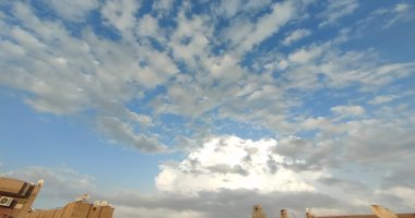 السما جبل قطن.. سحب بيضاء عملاقة تصنع مشهدا بديعا فى سماء الأقصر.. ألبوم صور