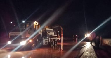 السيول تصل إلى الطريق الصحراوى الشرقى بالأقصر من جبال البحر الأحمر.. فيديو