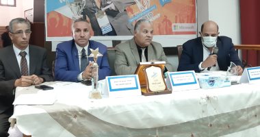 وكيل تعليم دمياط يكرم الفائزين بالمسابقات الرسمية على مستوى العالم والجمهورية