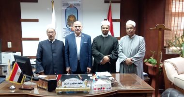 رئيس جامعة الأقصر يستقبل وفدا من منطقة وعظ المحافظة لعقد دورات للأئمة بالجامعة