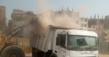 الجيزة ترفع 120 طن مخلفات بطريق القصبجى في حى جنوب