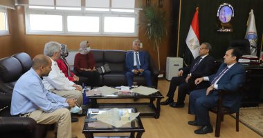 رئيس جامعة جنوب الوادى يلتقى بوفد القطاع الثقافى بالسفارة الأمريكية .. صور