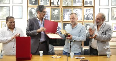 المهرجان القومى للمسرح يكرم اسم الشاعر الراحل "نجيب سرور".. صور
