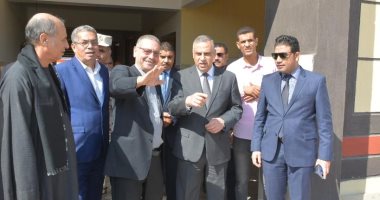 حياة كريمة.. محافظ سوهاج يتابع مشروعات بقرى جرجا والبلينا.. اعرف التفاصيل
