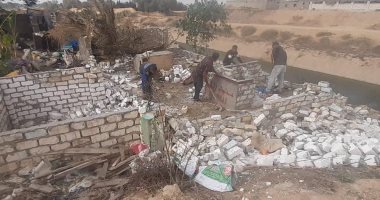 أحياء الإسكندرية تكثف حملات مواجهة البناء المخالف ودرء الخطورة