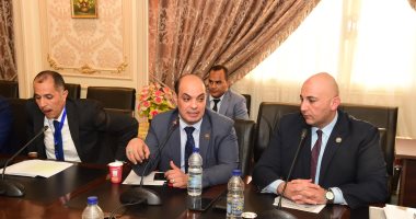 "القومي للاتصالات": بدء إجراءات تغطية 5 طرق استراتيجية بخدمات المحمول بتكلفة 324 مليون جنيه