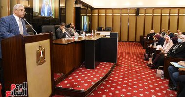 "صحة النواب" تطلب تقريرا من هيئة الدواء عن ضوابط حقن المضادات الحيوية