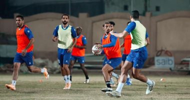 مباراة كرة يد بين لاعبى البنك الأهلى قبل مواجهة سيراميكا.. صور