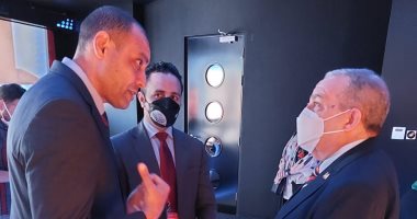 "وزير الدولة للإنتاج الحربى" يزور الجناحين المصرى والإماراتى فى "إكسبو 2020"