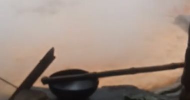 جلاب الغلابة ..شاهد صناعة العسل الأسود بالمنيا.. لايف