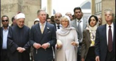 قبل ساعات من الزيارة.. لقطات من آخر رحلة للأمير تشارلز وزوجته للقاهرة فى 2006