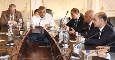 "صناعة النواب" تناقش استراتيجية المجالس التصديرية وتطالب بإعلاء شأن المنتج المصرى