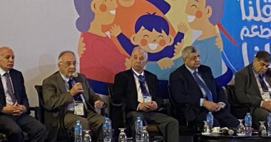 مستشار الرئيس للصحة: تطعيم 390 ألف مواطن مصرى يوميا