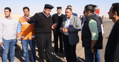 محافظ مطروح يتفقد موقع حادث طريق سيوة ويزور المصابين بالمستشفى العام.. فيديو