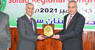 محافظ سوهاج يفتتح فعاليات مؤتمر نقابة أطباء الأسنان الإقليمى لجنوب الصعيد.. صور