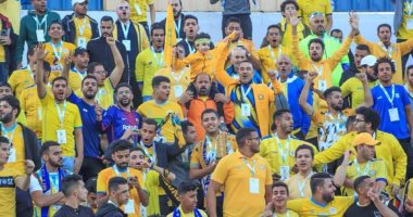 قمة الزمالك والإسماعيلى بحضور جماهيرى بعد غياب 1326 يومًا.. صور
