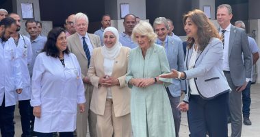 تفاصيل زيارة الدوقة كاميلا لمستشفى بروك لرعاية الحيوانات بالسيدة زينب.. صور