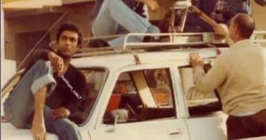 صورة نادرة للراحل أحمد زكى فى تصوير "طائر على الطريق" من 40 سنة بذكرى ميلاده