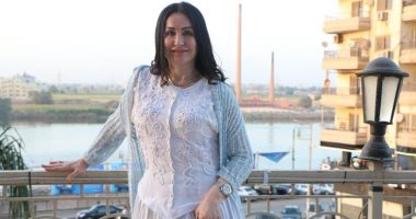 وفاء سالم: أقدم شخصية شريرة ومادية فى مسلسل "القاتل الذى أحبنى"