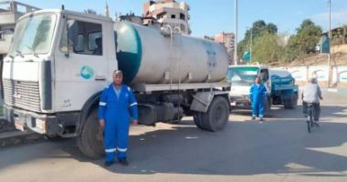 انتشار فرق الطوارئ وسيارات شفط المياه فى شوارع وميادين محافظات القناة.. صور