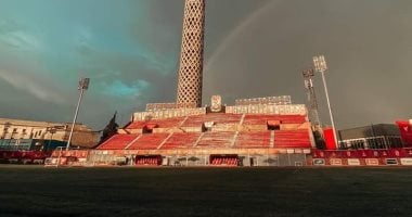 ماذا يحدث فى أرضية ملعب مختار التتش بالأهلي خلال توقف الدورى؟