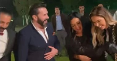 فريق عمل "المماليك" يحتفل بعيد ميلاد عايشة عثمان بحضور رانيا يوسف