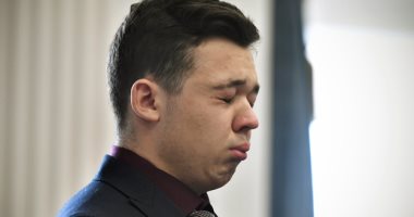 نيويورك تايمز: براءة أمريكى قتل شخصين تعكس انقسامات حادة حول حق حمل السلاح