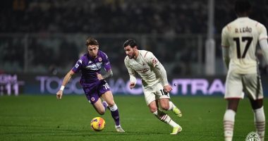 ميلان يتلقى هزيمته الأولى فى الدوري الإيطالي برباعية أمام فيورنتينا