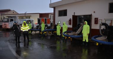 رئيس شركة مياه الإسكندرية يتابع أعمال شفط مياه الأمطار