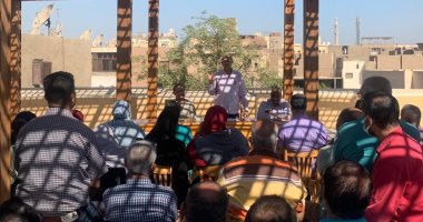 مدير شباب ورياضة الأقصر يعقد اجتماعا بالعاملين فى المديرية.. اعرف التفاصيل