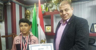 "تعليم المنوفية" تكرم الطالب الفائز بالميدالية البرونزية فى مسابقة الأولمبياد