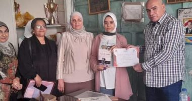 فوز طالبة منياوية بالمركز الأول فى القصة القصيرة على مستوى العالم العربى