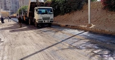 محافظ أسيوط : رصف 17 شارعا بمنطقة نزلة عبد اللاه بحى شرق