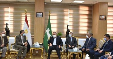 تفاصيل لقاء محافظ الشرقية ومدير المشروعات التربوية بمؤسسة البحث العلمى بمصر وشمال أفريقيا