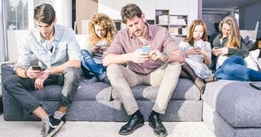 جنون التقسيط.. المصريون يشترون موبايلات بـ3.4 مليار جنيه و16 مليارًا للشاشات
