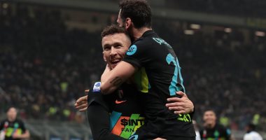 إنتر ميلان يتفوق على نابولى 2 - 1 فى الشوط الأول بالدوري الإيطالي