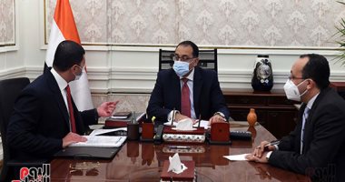 رئيس الوزراء يتابع مع الرئيس التنفيذى لهيئة الاستثمار التجهيز لزيارة تنزانيا