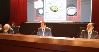 الأعلى للجامعات: امتحانات التيرم الأول فى مواعيدها والتطعيم ضد كورونا شرط أساسى لحضورها.. زيادة أعداد الطلاب الوافدين بنسبة 115% خلال الفترة من 2018 حتى 2021 .. تنسيق 835 ألف طالب بالجامعات الحكومية والمعاهد 