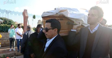 الحزن يعتصر القلوب.. إعلاميون وسياسيون فى جنازة الإعلامية أسماء مصطفى