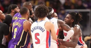 طرد ليبرون جميس بعد اشتباكه مع ستيوارت وإسالة الدماء فى NBA
